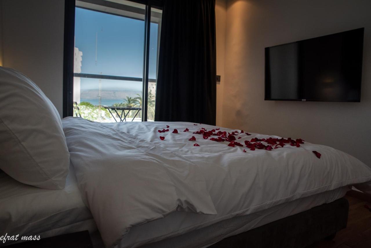 Selfie'S Boutique Hotel Tiberias Buitenkant foto