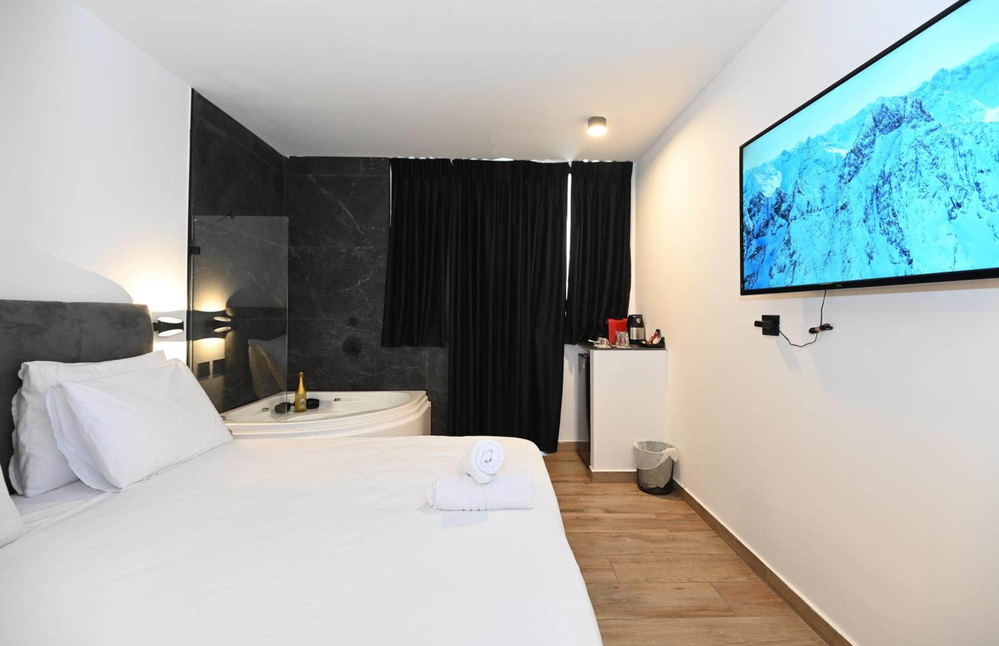 Selfie'S Boutique Hotel Tiberias Buitenkant foto